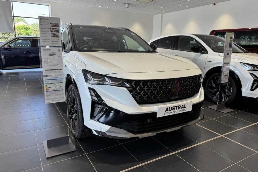 Vehicle Image - 1