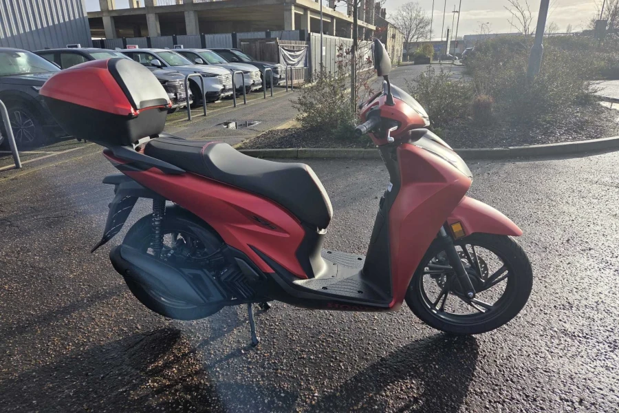Vehicle Image - 1