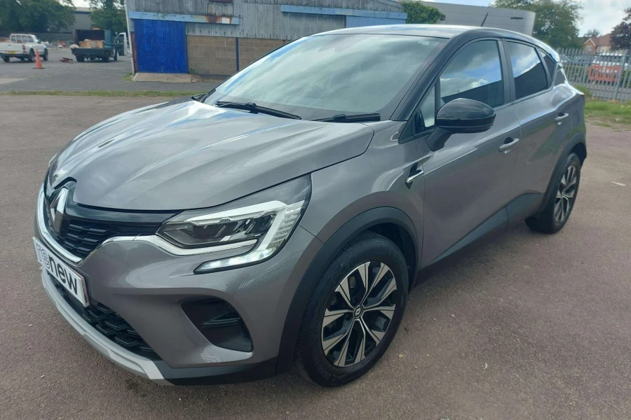 Vehicle Image - 2