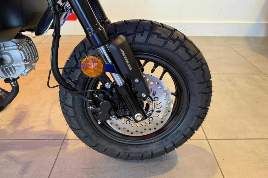 Vehicle Image - 3
