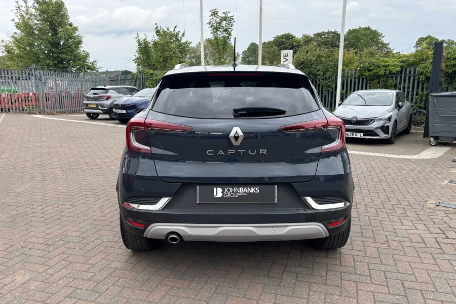 Vehicle Image - 2