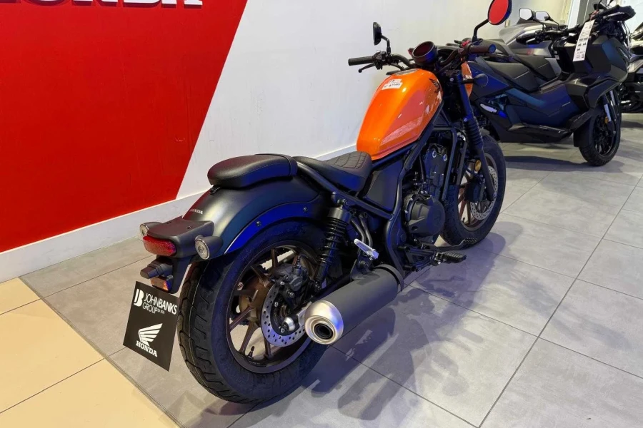 Vehicle Image - 2