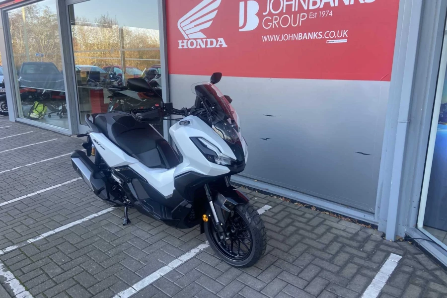 Vehicle Image - 1