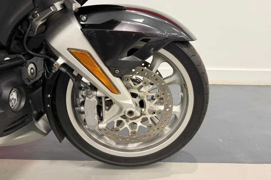 Vehicle Image - 3