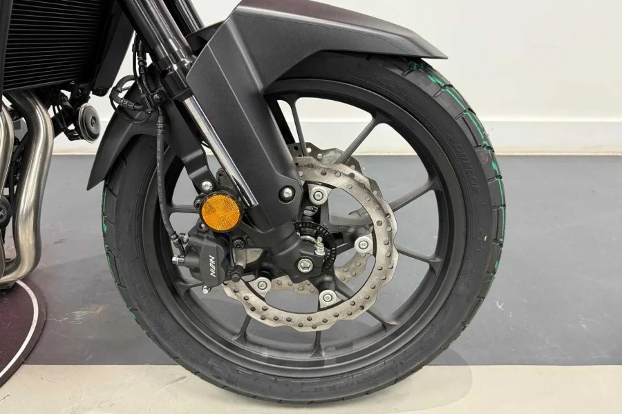 Vehicle Image - 3