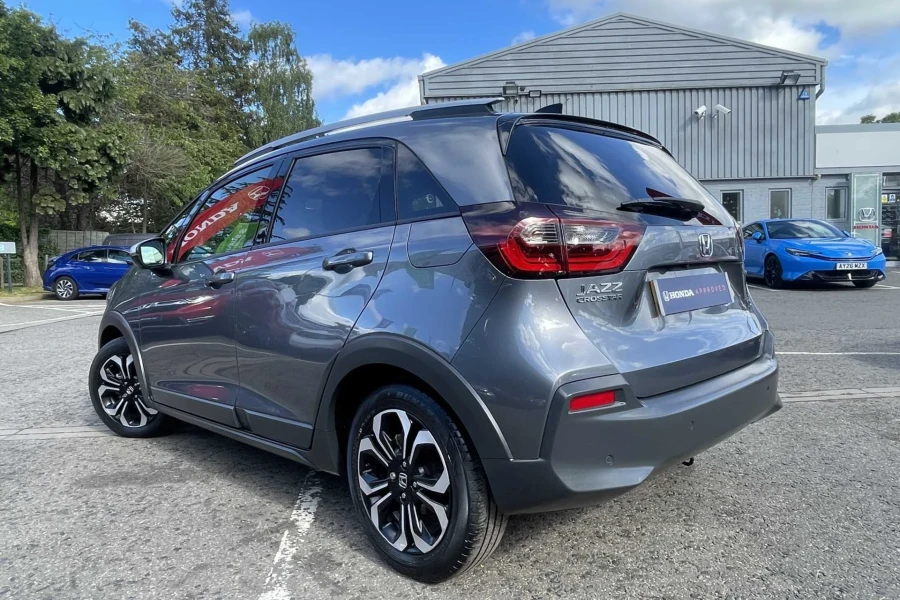 Vehicle Image - 2