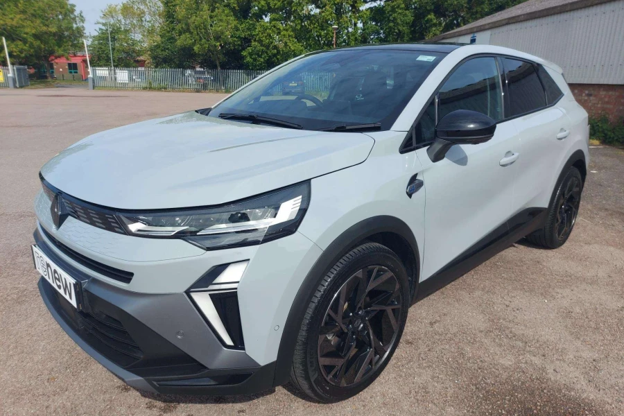 Vehicle Image - 2