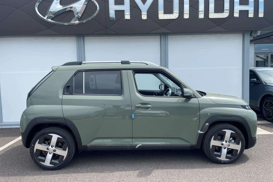 Vehicle Image - 1