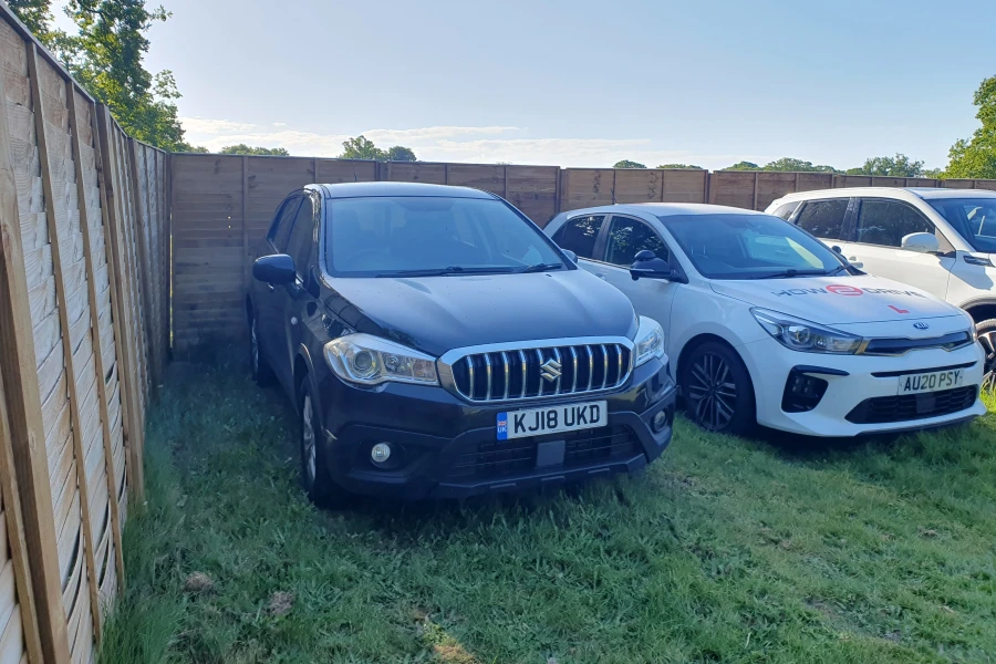 Vehicle Image - 0