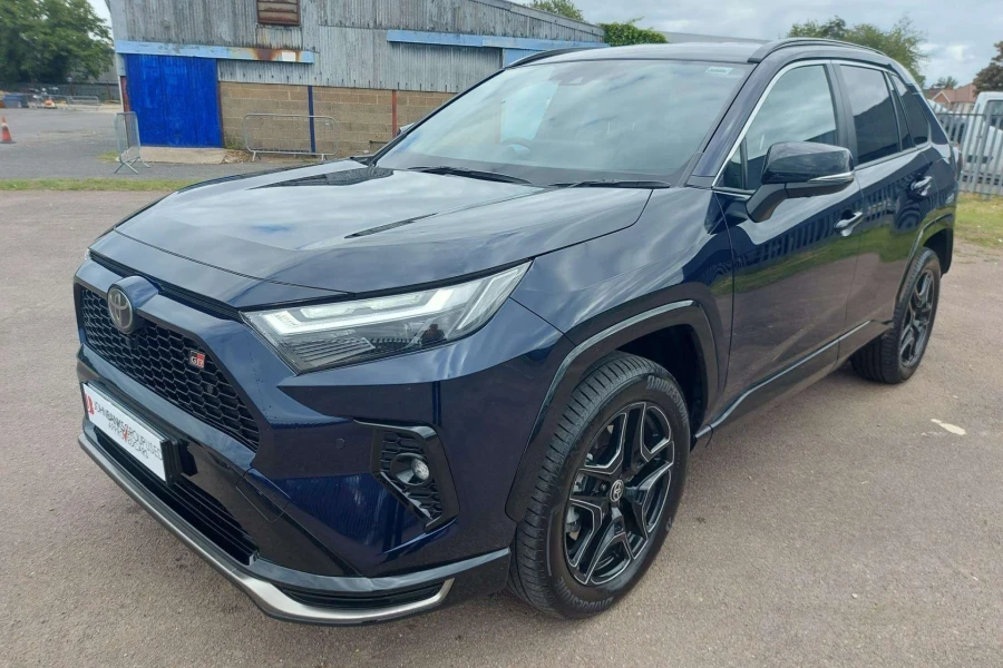 Vehicle Image - 3