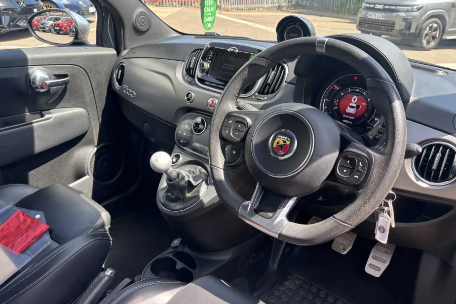 Vehicle Image - 3