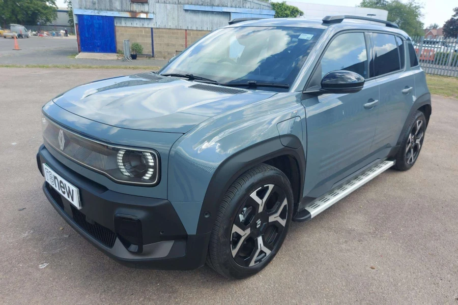 Vehicle Image - 2