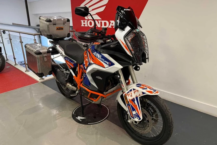 Vehicle Image - 1