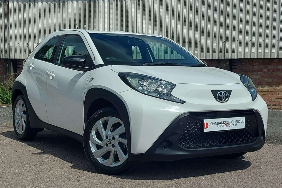 Vehicle Image - 0