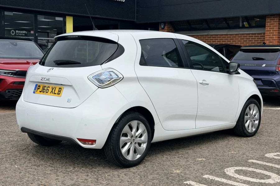 Vehicle Image - 3