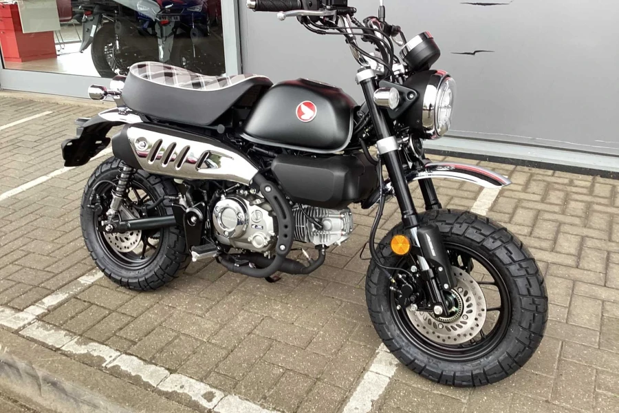 Vehicle Image - 1