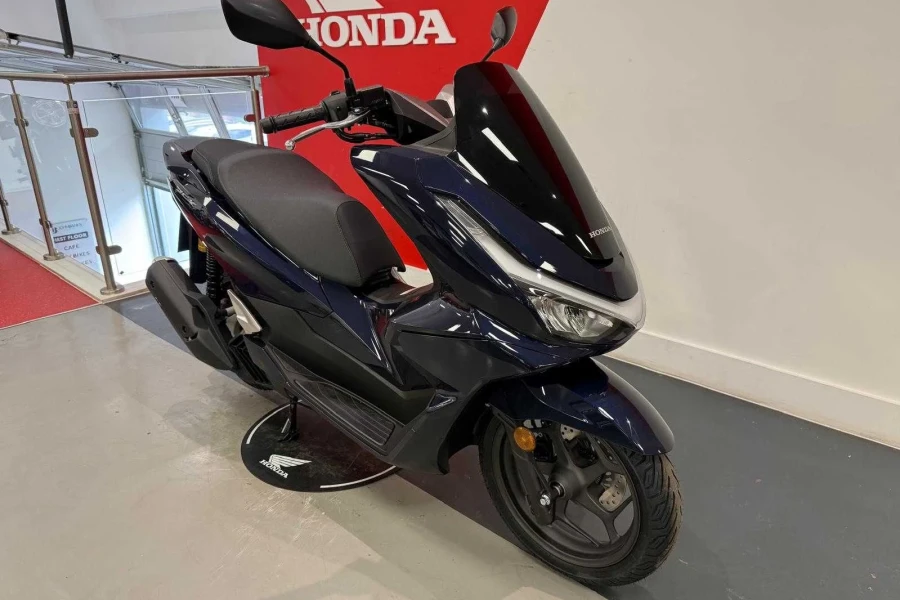 Vehicle Image - 1