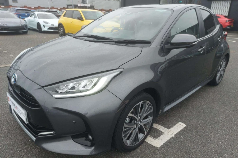 Vehicle Image - 2