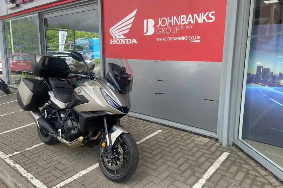 Vehicle Image - 1