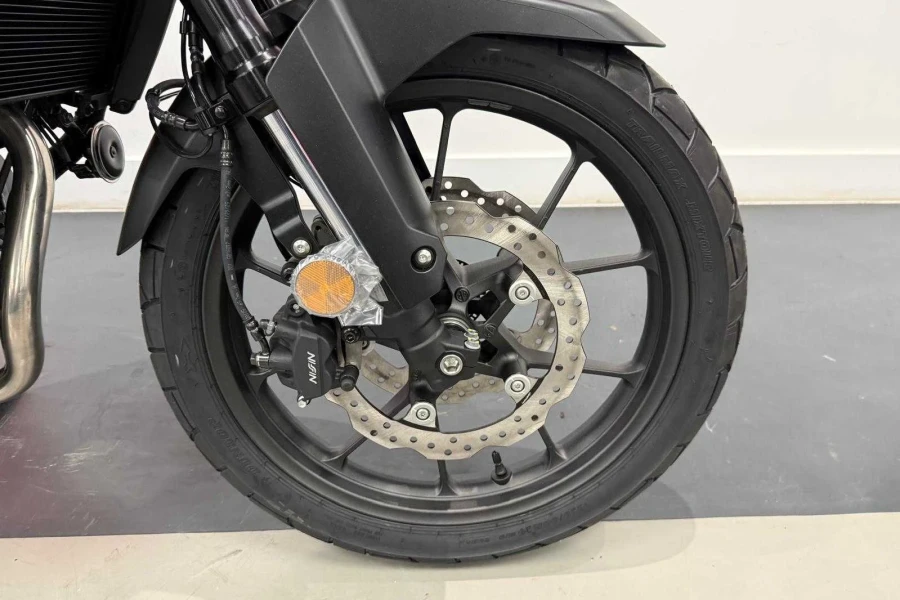 Vehicle Image - 3