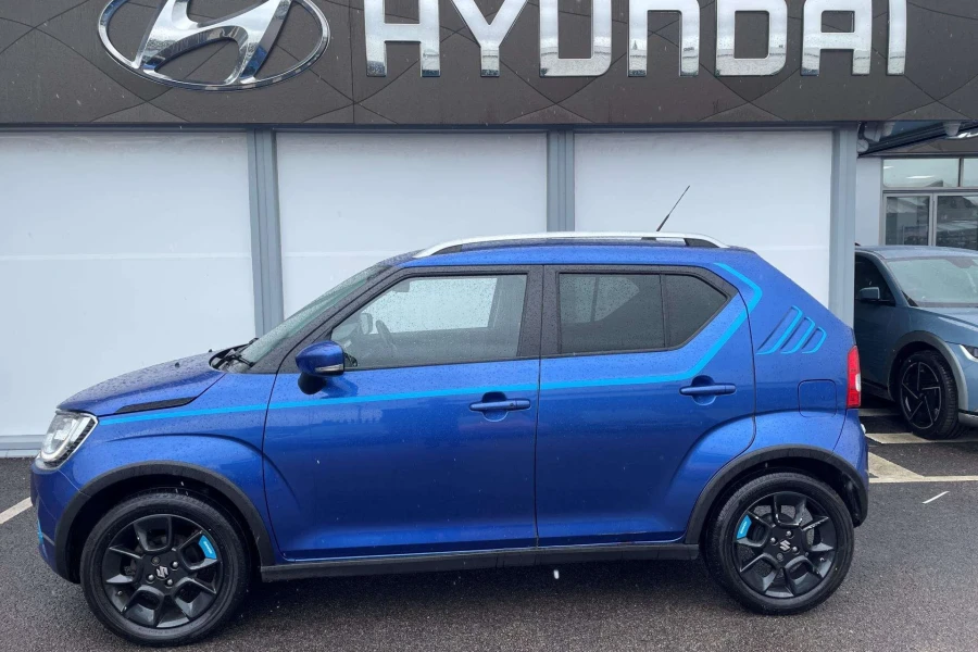 Vehicle Image - 2