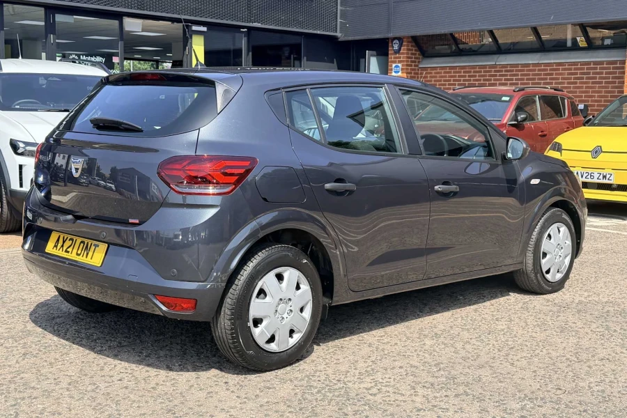 Vehicle Image - 3