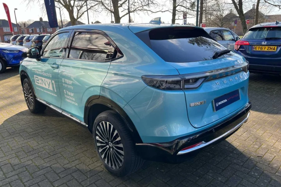 Vehicle Image - 2