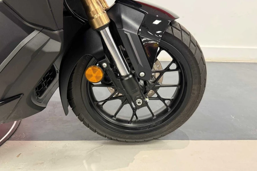 Vehicle Image - 3