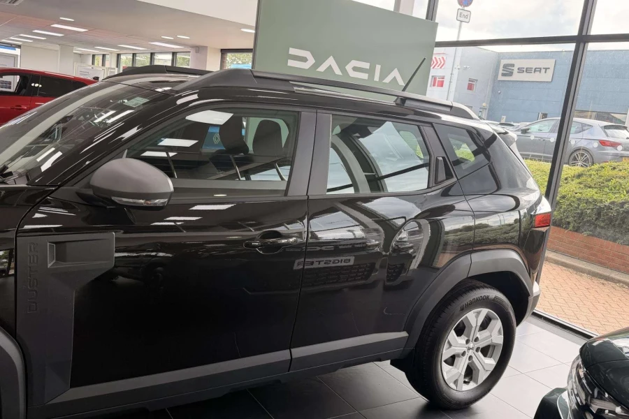 Vehicle Image - 3