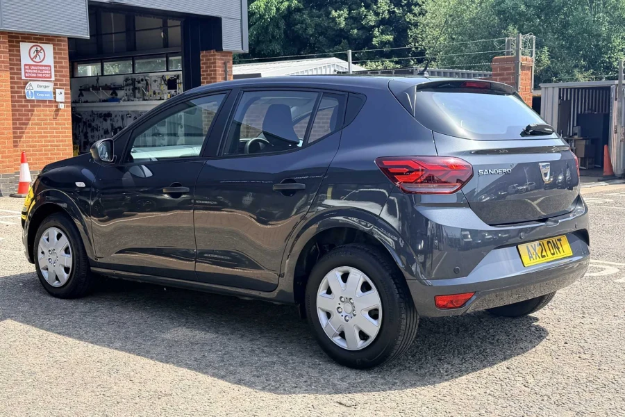 Vehicle Image - 2