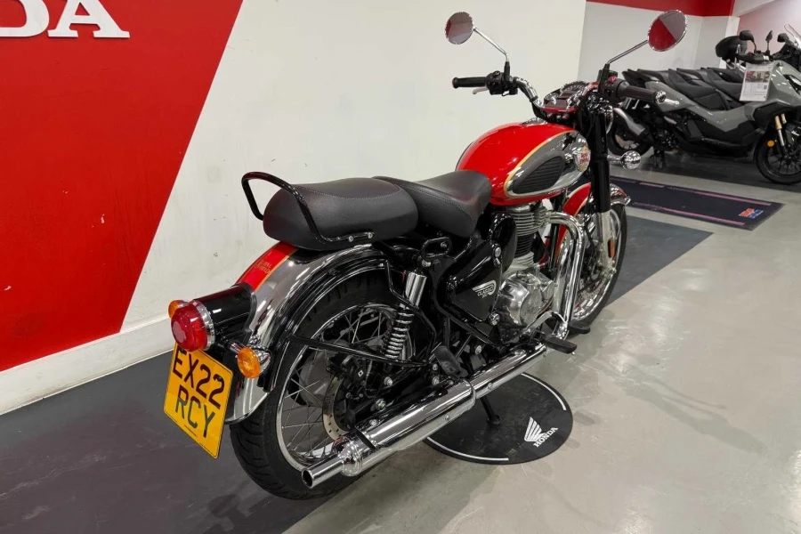 Vehicle Image - 2