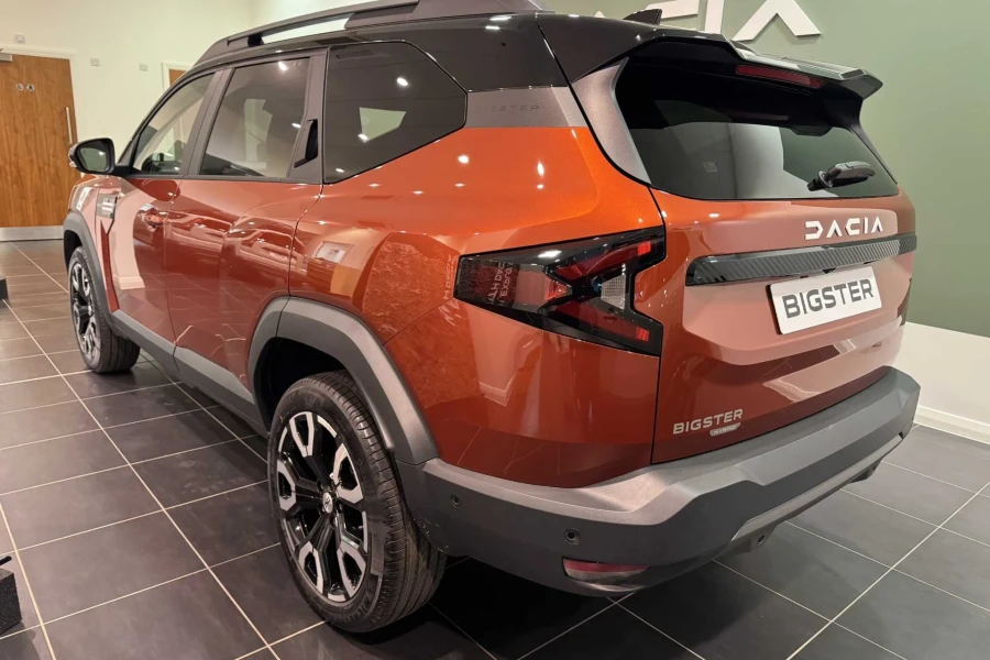 Vehicle Image - 2