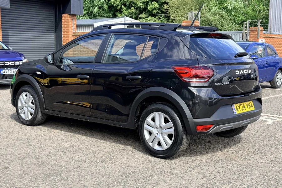 Vehicle Image - 2