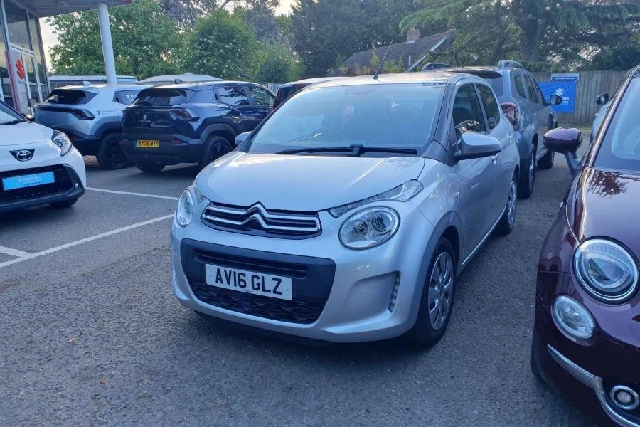 Vehicle Image - 3
