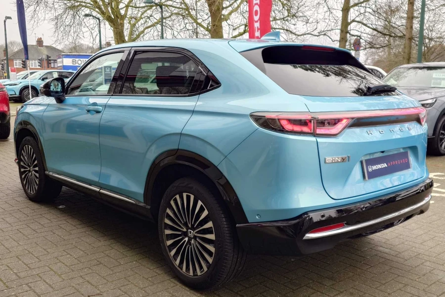 Vehicle Image - 2