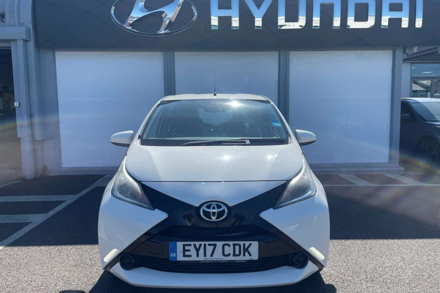 Vehicle Image - 3