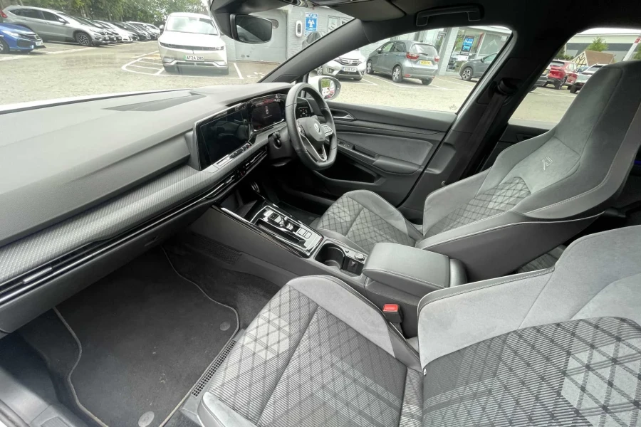 Vehicle Image - 1