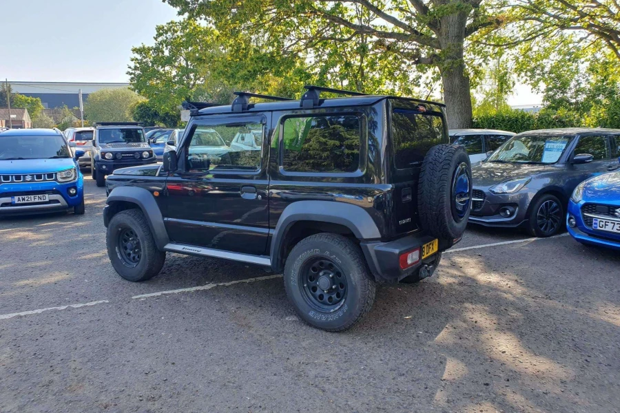Vehicle Image - 3