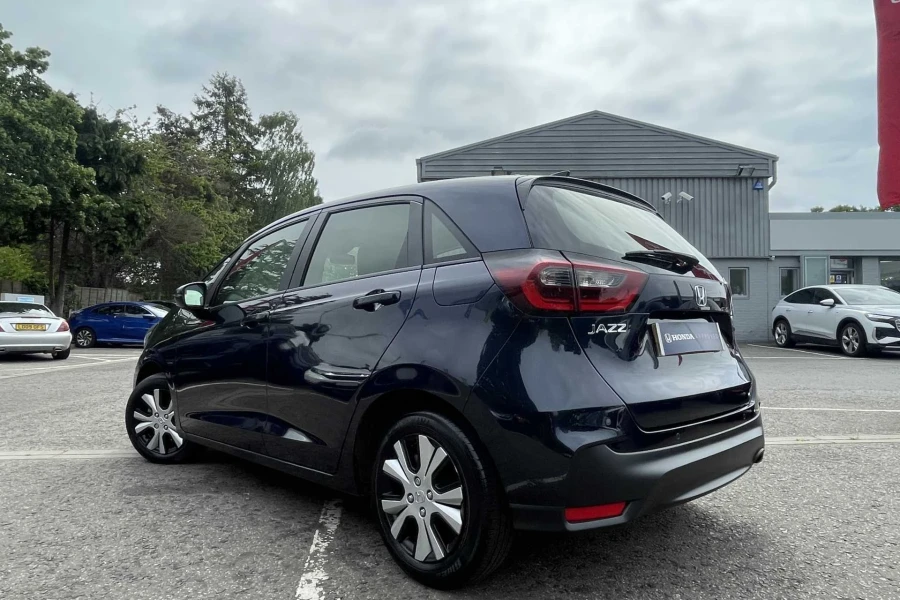 Vehicle Image - 2