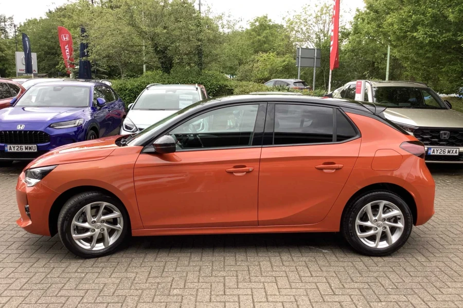Vehicle Image - 3
