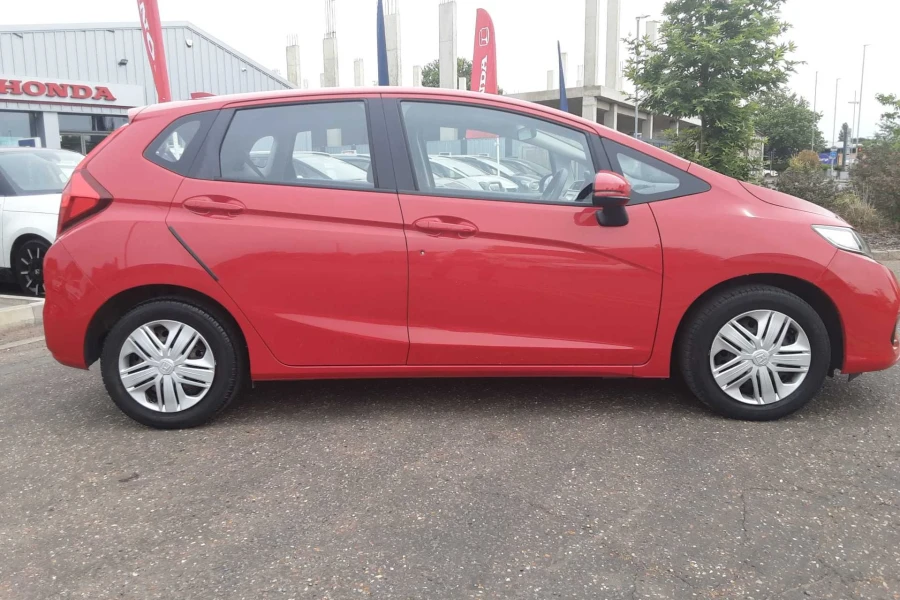 Vehicle Image - 2