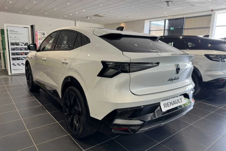 Vehicle Image - 2