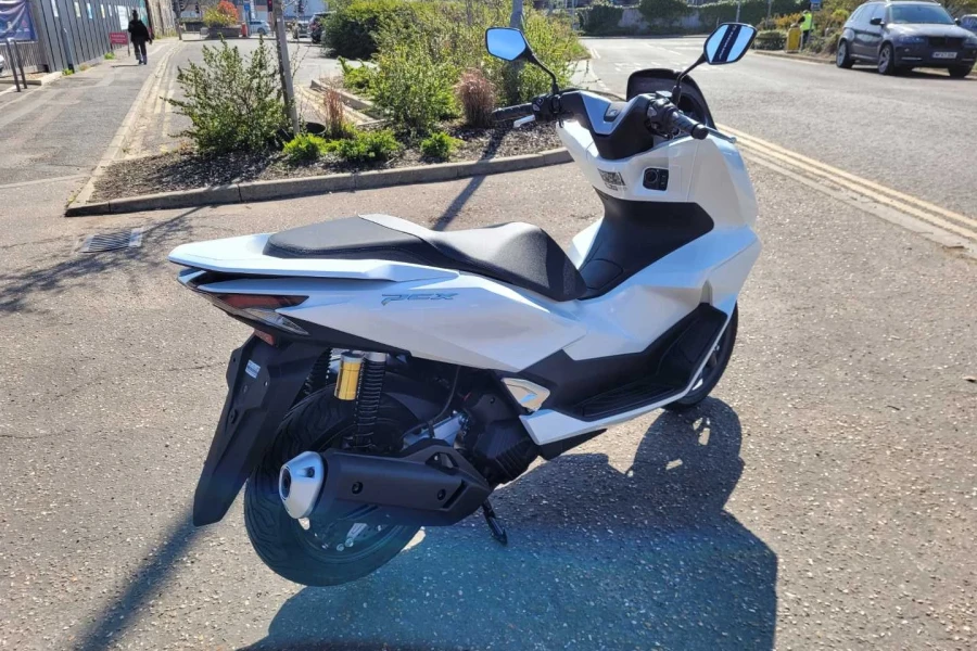 Vehicle Image - 2