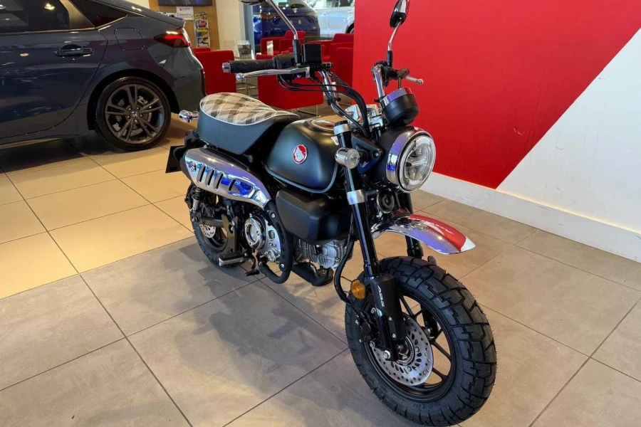 Vehicle Image - 1