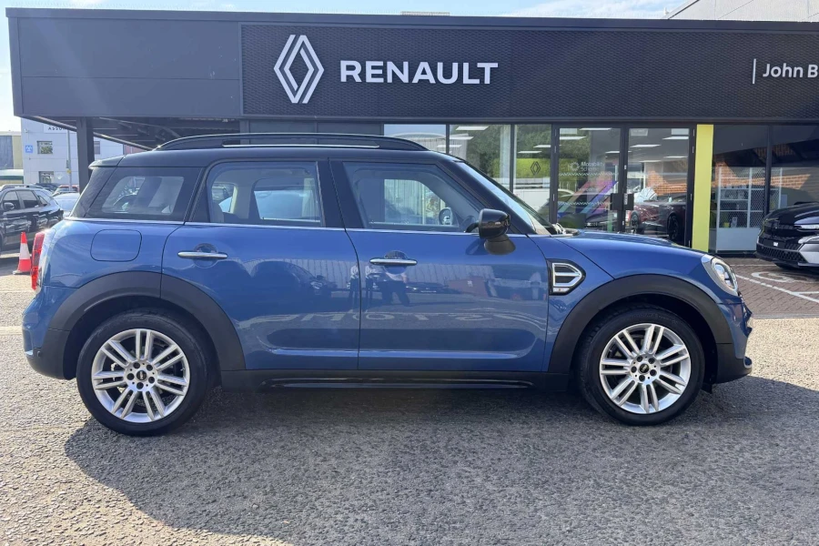 Vehicle Image - 3