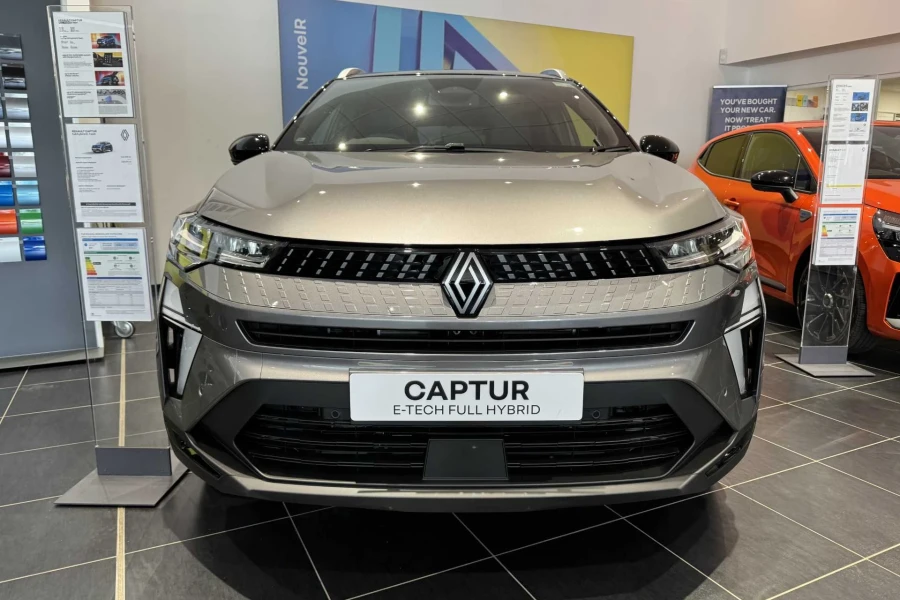 Vehicle Image - 3