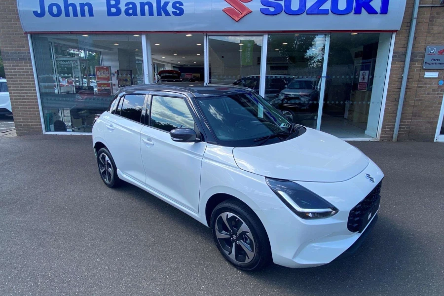 Vehicle Image - 2