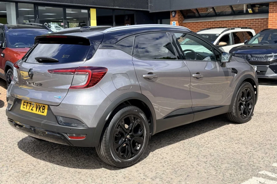 Vehicle Image - 3