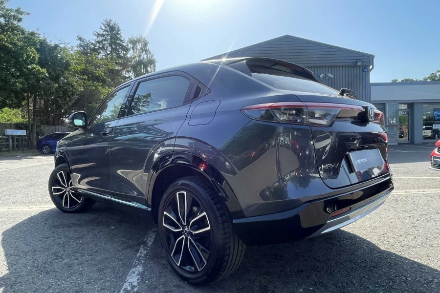 Vehicle Image - 2