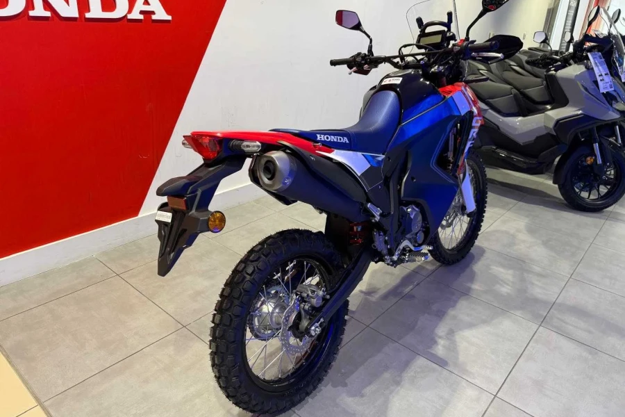 Vehicle Image - 2